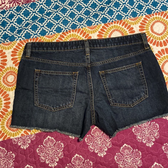 GAP Boyfriend Denim Shorts - Size 8 - Picture 2 of 2